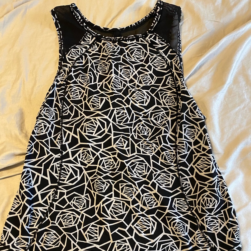 Lululemon workout tank
